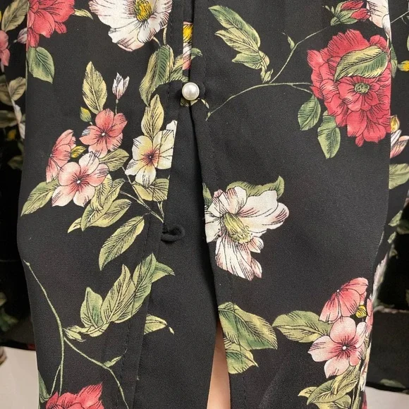 Floral Ruffle Black Blouse - Picture 7 of 12